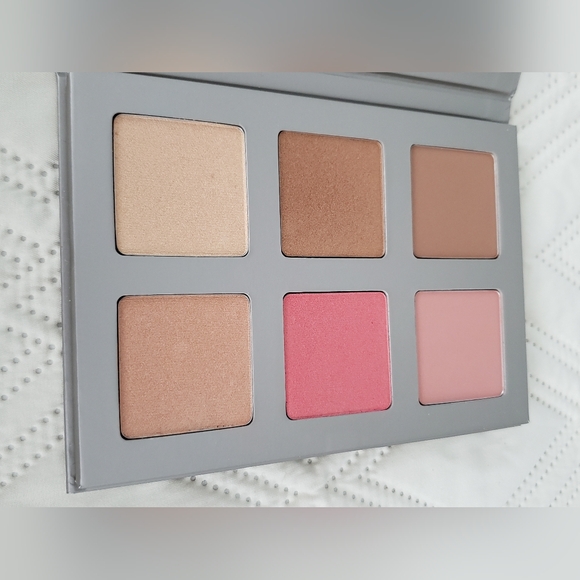 Iconic London Face Palette - Picture 3 of 5